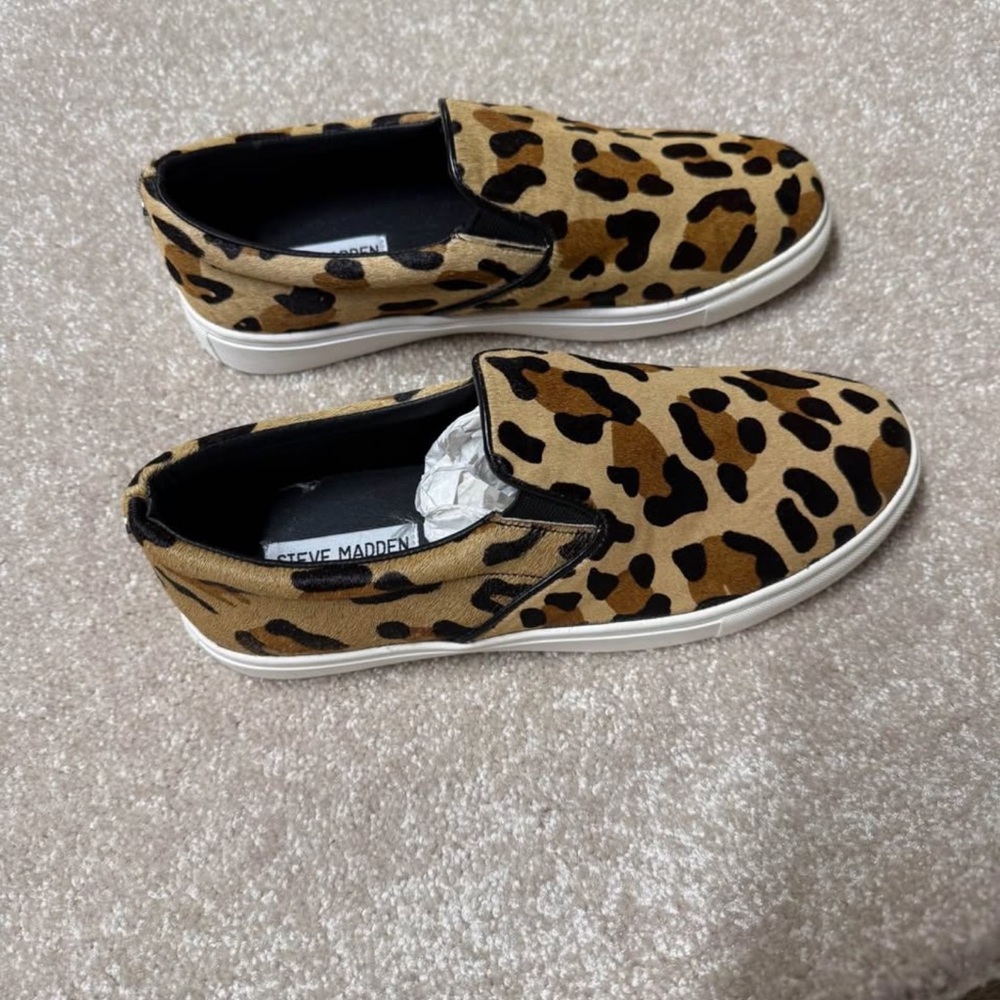 NEW Steve Madden Slip On Animal Print Sneakers Size 8